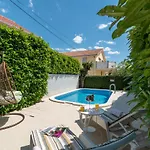 Orlic Apartament *