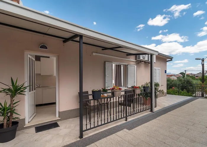 Апартаменты Orlic Трогир